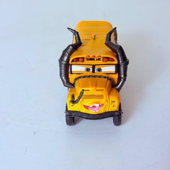 Christmas Disney Pixar Cars Ornament Miss Fritter By Hallmark Keepsake 2019 - Picture 7 of 15